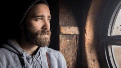 15 SINAIS DE QUE VOCÊ ESTÁ SENDO MUITO DURO CONSIGO MESMO