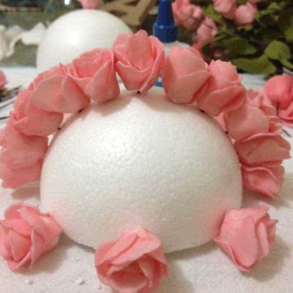 Como fazer enfeites com bolinhas de isopor