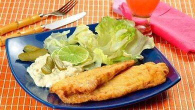 Peixe Empanado com Molho Tártaro