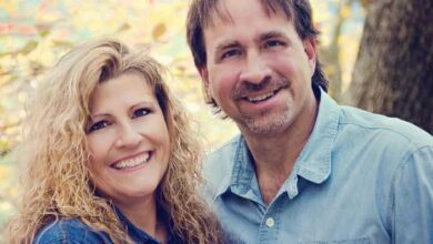 Aos 46 anos, sua mulher lhe confessa que é infiel há 10 anos. O que ele faz a seguir vai quebrar seu coração