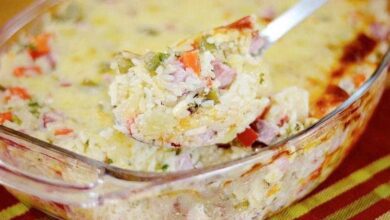 Arroz de forno cremoso gratinado com legumes