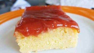 Bolo de fubá cremoso com goiabada MARAVILHOSO