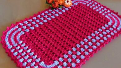 Tapete retangular de crochê com pontos fáceis para aprender a fazer