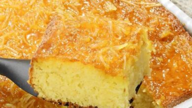 Bolo de laranja da vovó feito no liquidificador fofinho e bem molhadinho