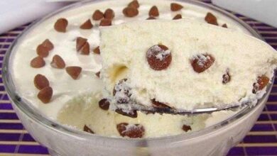 Mousse de leite ninho com gotas de chocolate