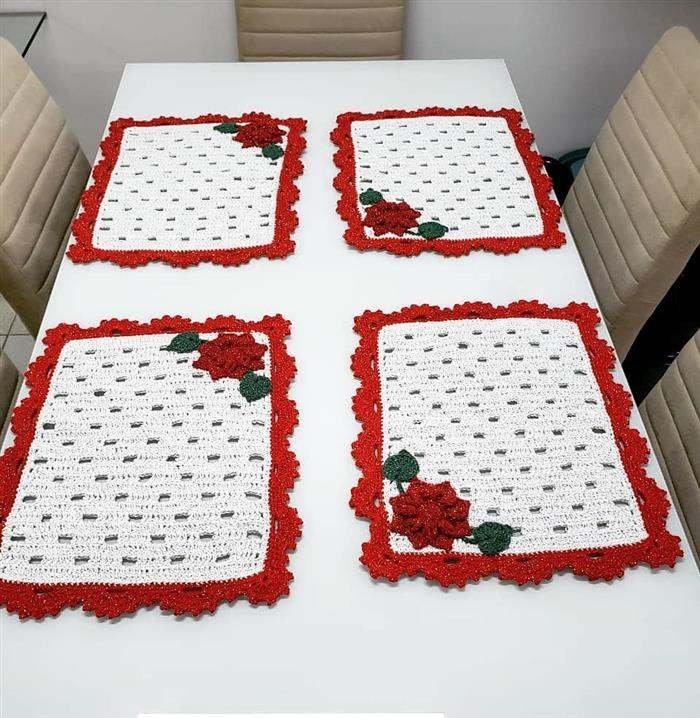 jogo americano de croche bordado