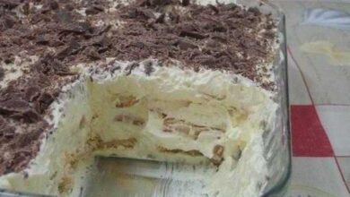 Torta de biscoito com creme de manteiga