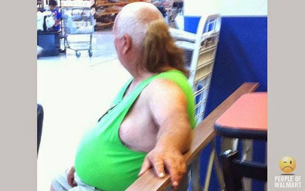 pessoas estranhas que vao ao supermercado