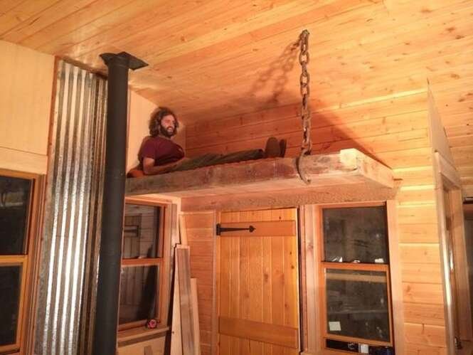 homem abandona vida normal para realizar sonho de viver em casa da árvore (3)