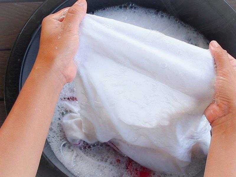 5 truques para deixar a roupa branca ainda mais branca