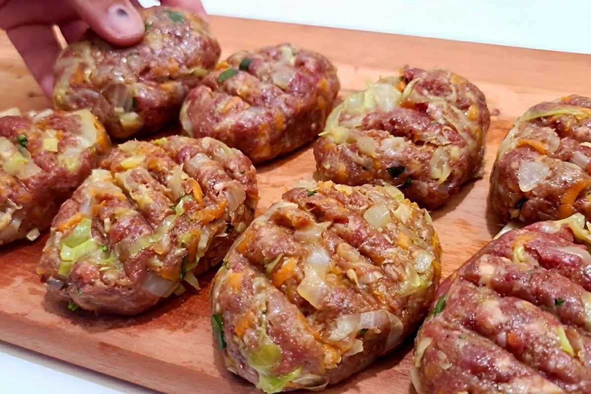 Bolinho de carne assado delicioso saudável e perfeito para a refeição de toda a família