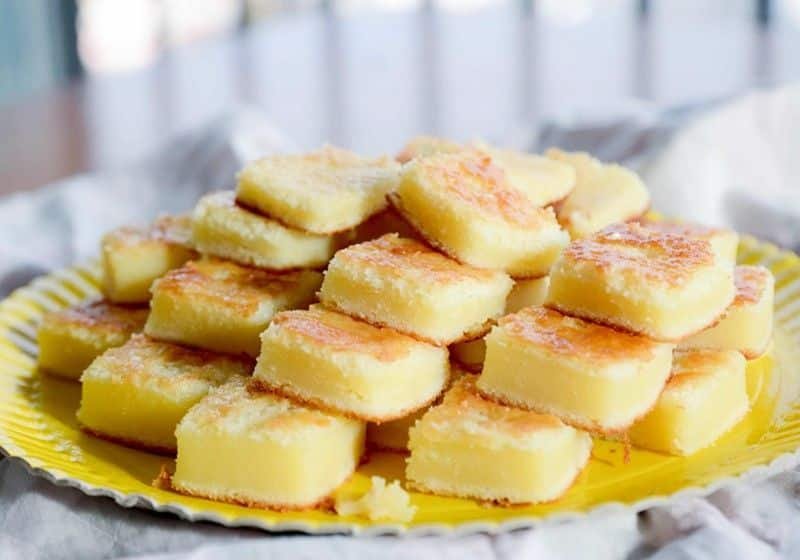 Bolo de queijo minas e leite condensado no liquidificador