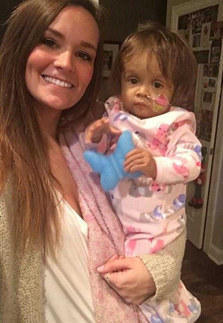 Garota de 22 anos foi contratada para cuidar desse bebê durante 3 semanas baba2 - Garota de 22 anos foi contratada para cuidar desse bebê durante 3 semanas