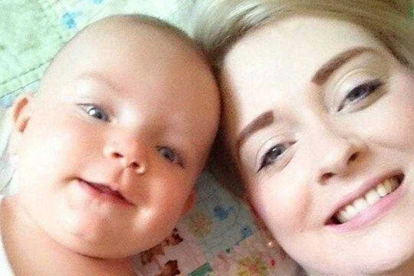 Mãe que teve filha após sofrer 16 abortos desabafa ao vê-la morrer