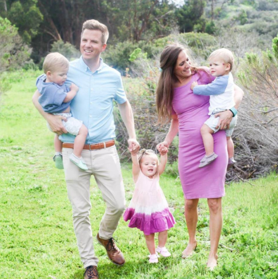 Mulher escreve carta para infertilidade após engravidar de trigêmeos Mulher escreve carta para infertilidade após engravidar de trigêmeos