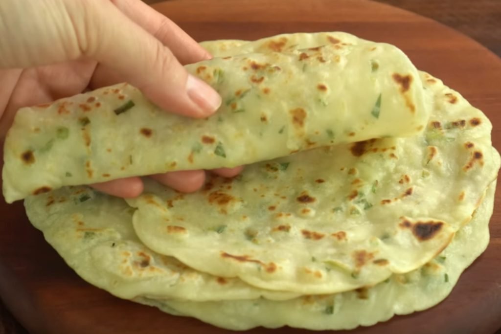 Panqueca de pão de alho,massa líquida de 3 minutinhos muito gostosa