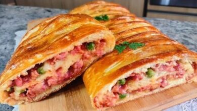 Pão Recheado Com Linguiça e Requeijão Cremoso