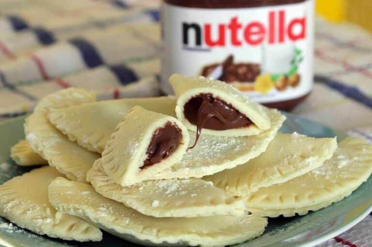 pastel de leite ninho com recheio de nutella s
