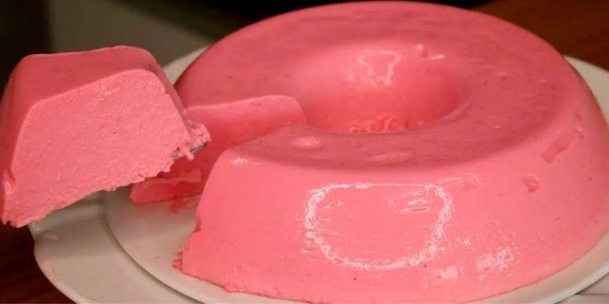 pudim-de-morango-de-geladeira