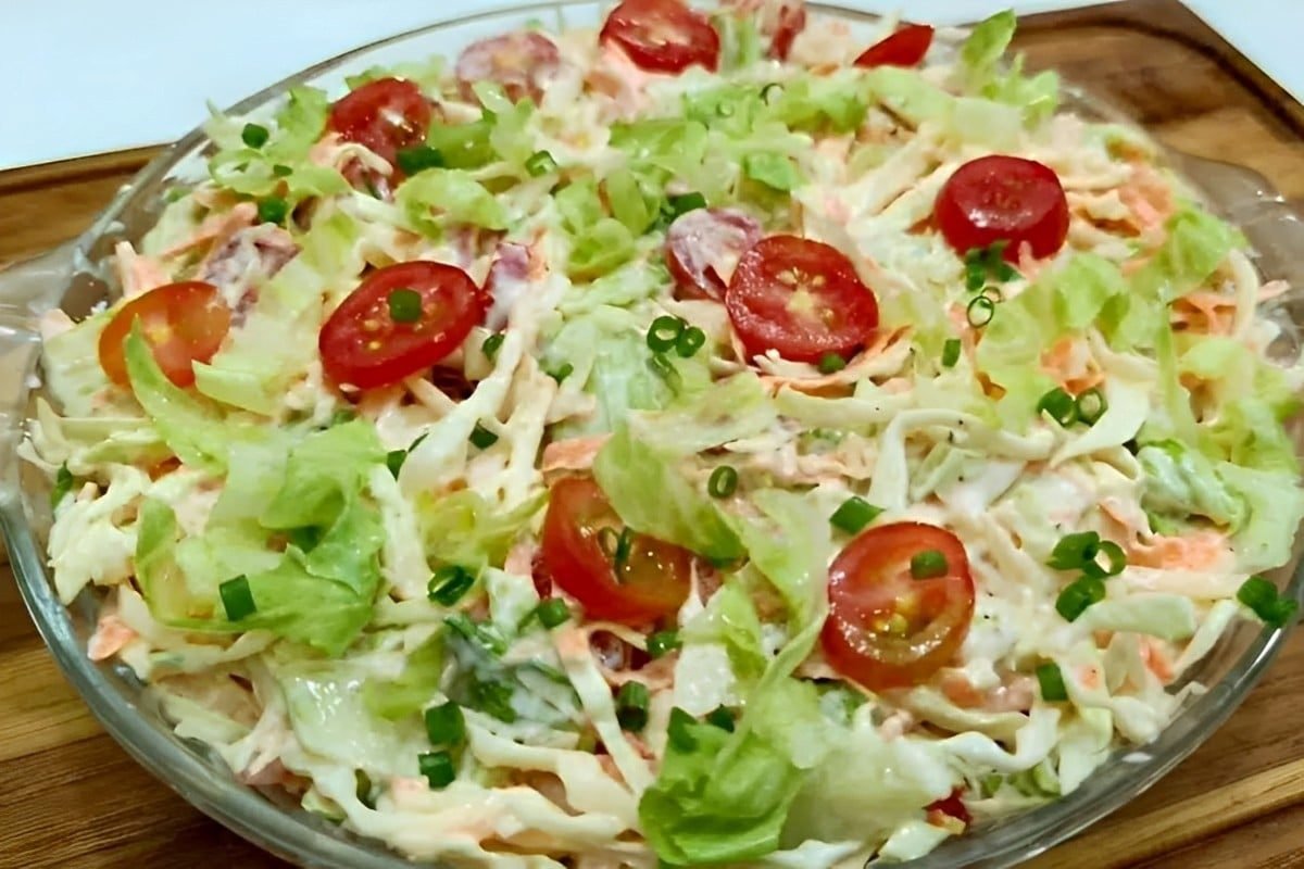 Salada de repolho cremosa: a entrada perfeita para qualquer ocasião