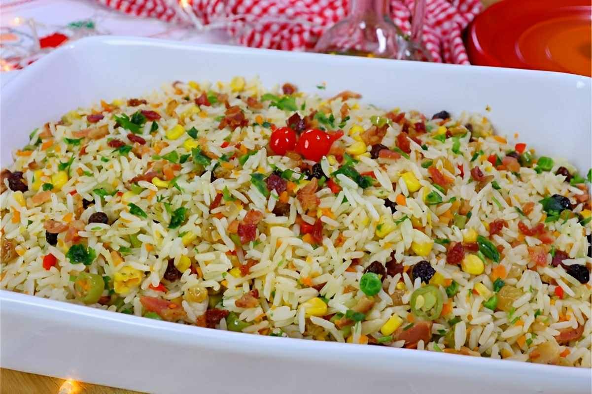 Arroz à grega colorido e soltinho para deixar a sua mesa mais apetitosa