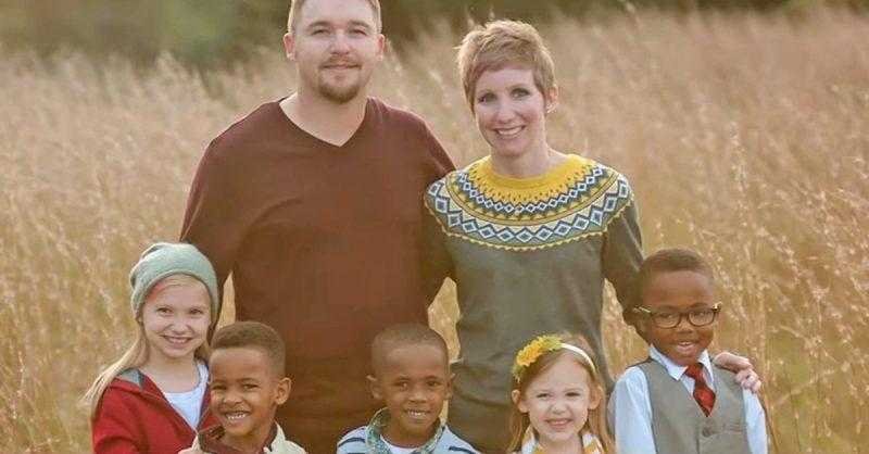 Casal adotou 3 irmãos, mas pouco tempo depois descobriram que havia mais um. Veja o que fizeram!!