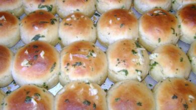 Como fazer pãozinho de cebola de liquidificador 1a