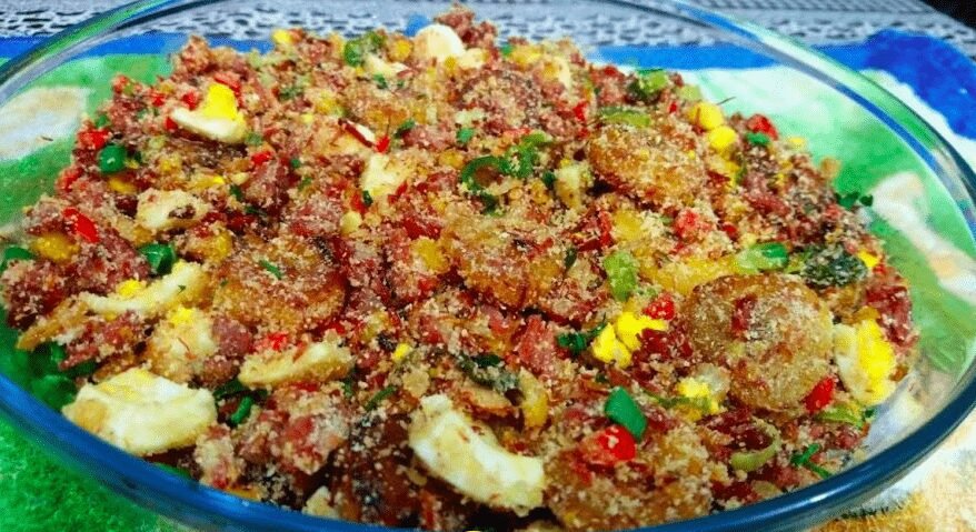 1589922935 Farofa com Carne Seca ou Carne de Sol - Farofa com Carne Seca ou Carne de Sol