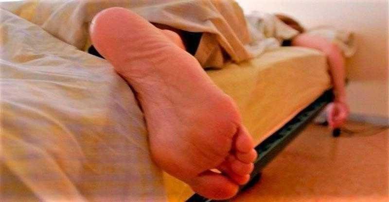 O que acontece quando você dorme com os pés descobertos?