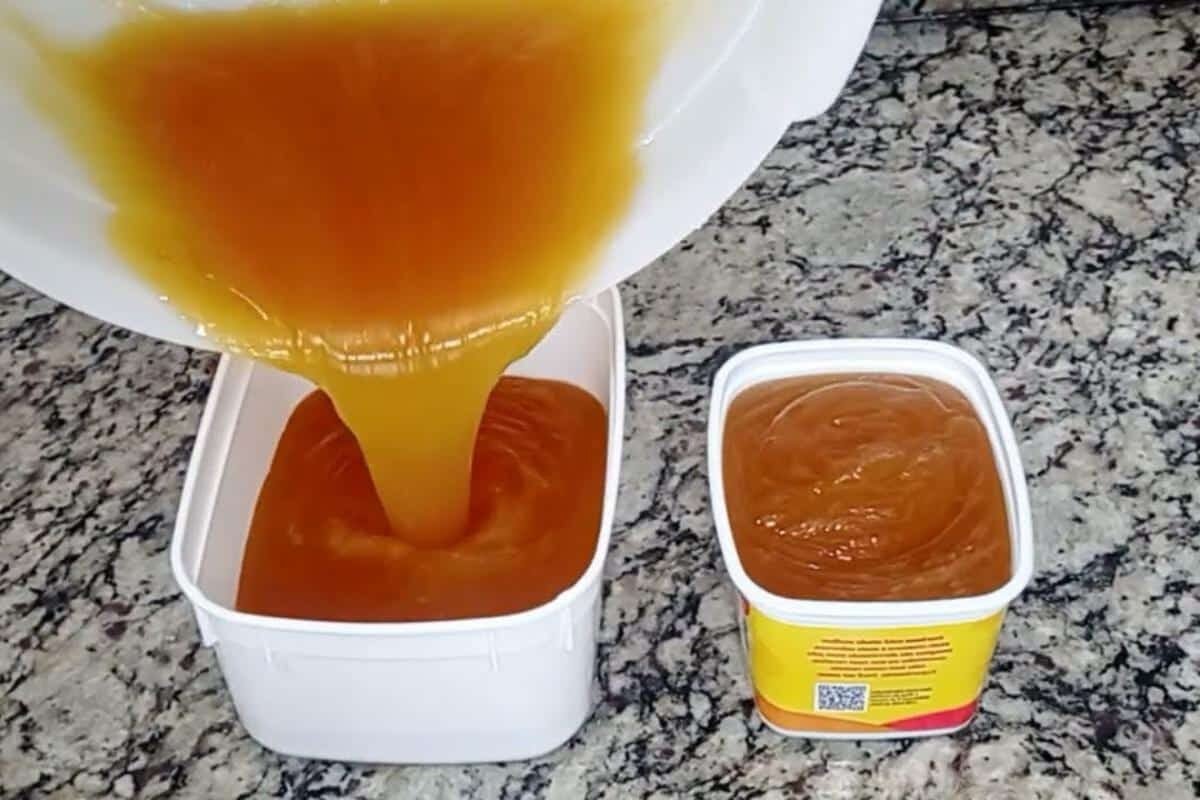 Pasta de brilho caseira que desengordura e deixa tudo brilhando
