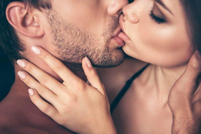 Veja os 30 Beijos do Kama Sutra