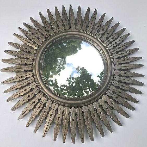 espelho com pregador de roupa