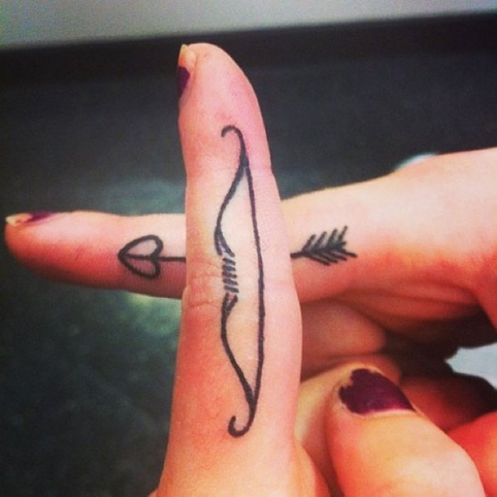 1573933452 75 24 tatuagens geniais capazes de interagir com o corpo