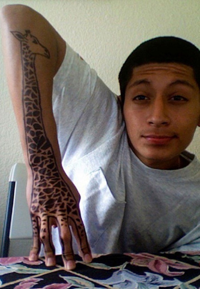 1573933452 887 24 tatuagens geniais capazes de interagir com o corpo