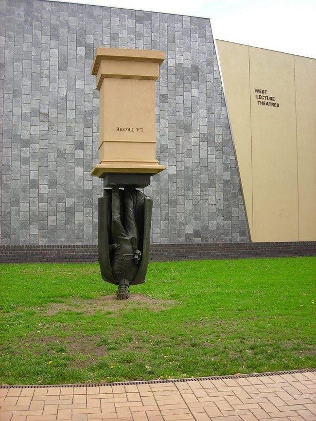 estatuas-bizarras-13