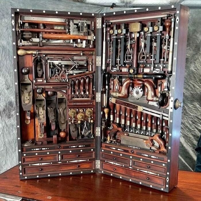 1653083313 818 20 Pessoas que levaram seus trabalhos de marcenaria a outro