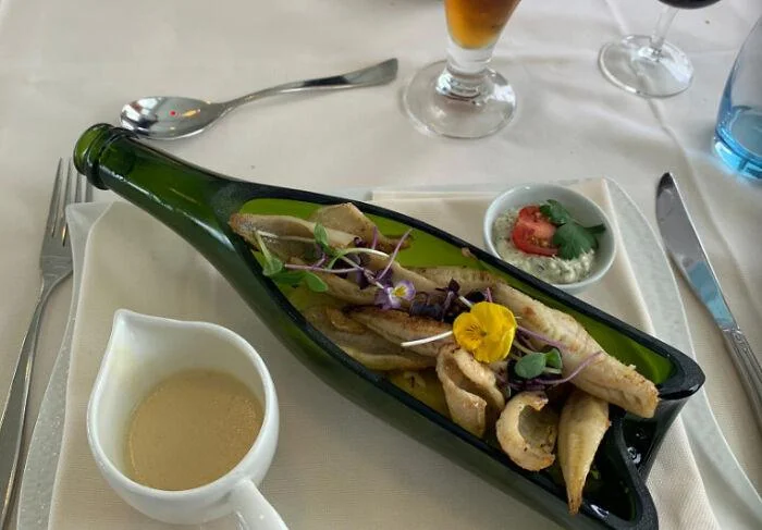 1633040077 960 22 Refeicoes que foram servidas das formas mais estranhas possiveis