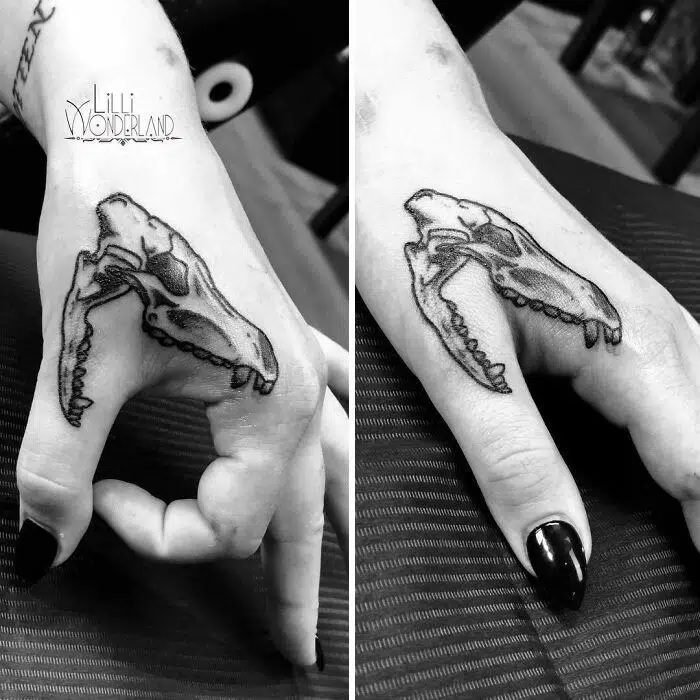 1658331604 988 13 tatuagens incriveis que mudam de forma dependendo da pose