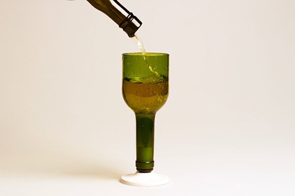 garrafa de vidro cortada taça fina