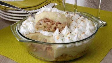 Doce de banana com creme e suspiro