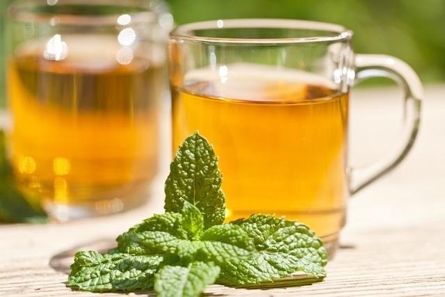 6 benefícios do chá de hortelã pimenta para perda de peso