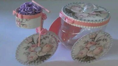 BICICLETA PORTA JOIA FEITA COM GARRAFA PET E CD