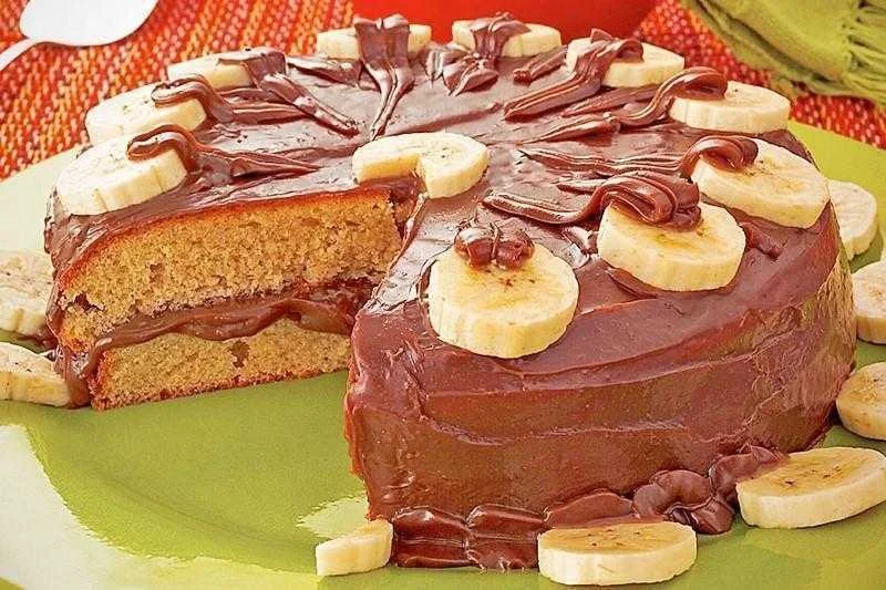 Bolo de banana com chocolate delicioso