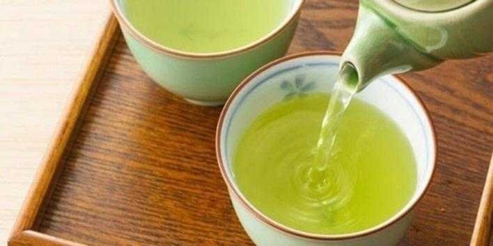 Chá relaxante para dormir profundamente e acordar bem disposto: misturinha de 3 ervas faz milagres pela sua noite