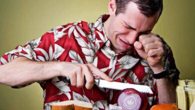 Como cortar cebola sem chorar