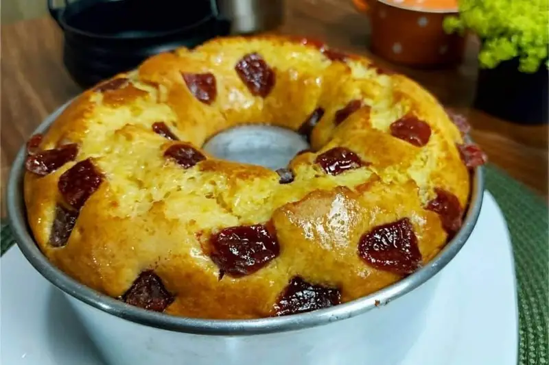 receita de bolo mineiro com goiabada fácil e saborosa