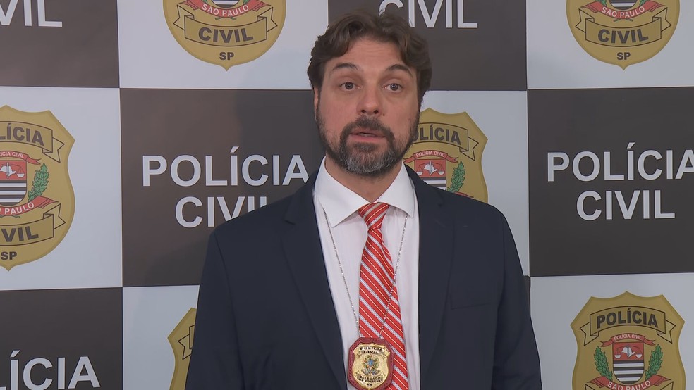 Segundo o delegado Fernando David de Melo Gonçalves, do Departamento Estadual de Investigações Criminais (Deic), eles estavam em rota de fuga do Brasil. — Foto: Reprodução / Globonews